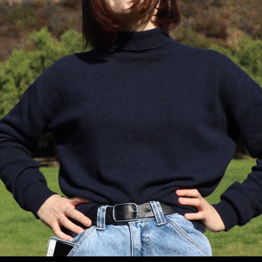 Brandy Melville sweater